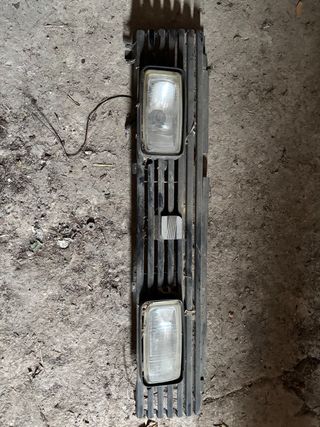 Parrilla Seat con faros