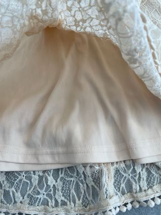 Vestido Capriche encaje beige Talla XS