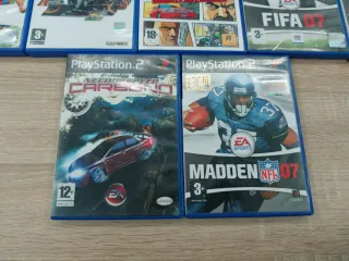 Lote 7 cajas juegos PS2 y 2 juegos sueltos de PS1