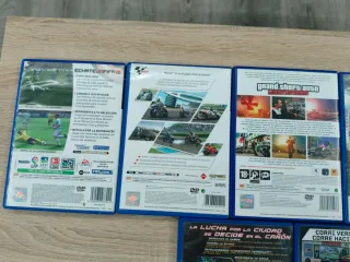 Lote 7 cajas juegos PS2 y 2 juegos sueltos de PS1