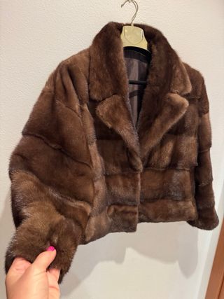 Abrigo de piel marrón
