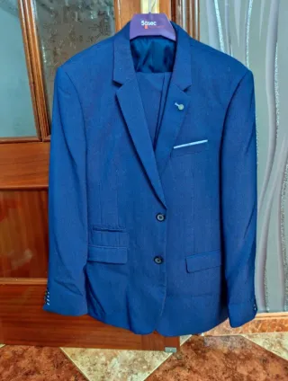 Traje azul de vestir