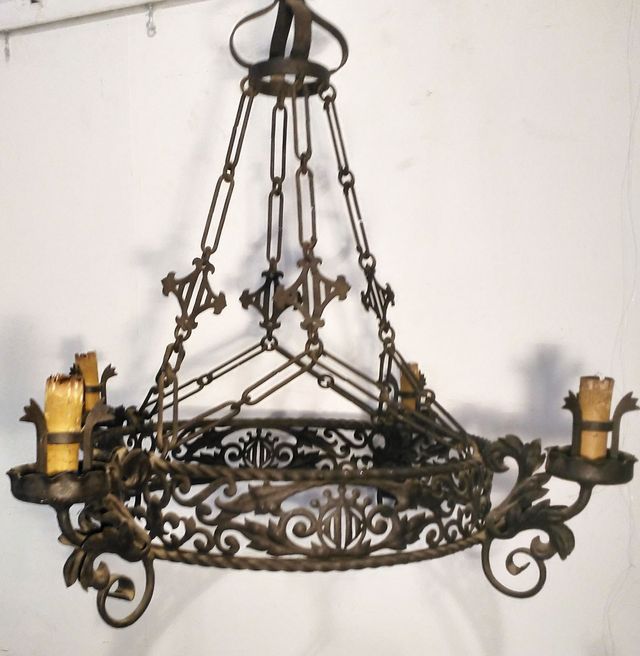 LAMPARA ANTIGUA DE FORJA.