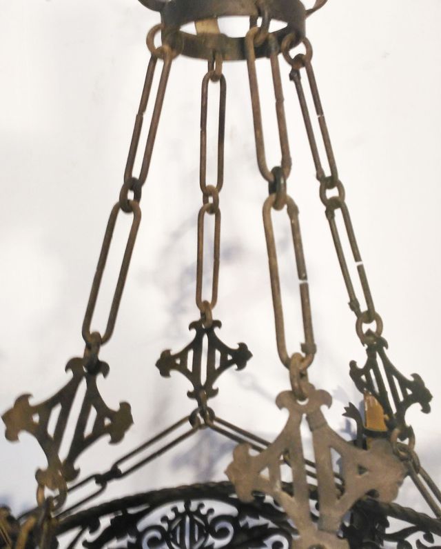 LAMPARA ANTIGUA DE FORJA.