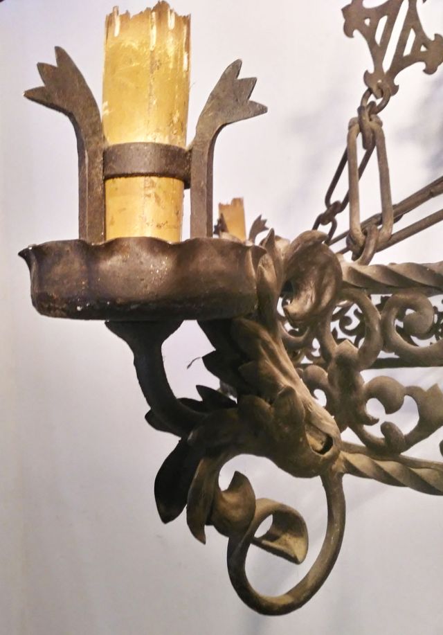 LAMPARA ANTIGUA DE FORJA.