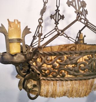 LAMPARA ANTIGUA DE FORJA.