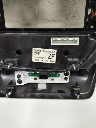 Panel Central  Nissan Leaf ZE0