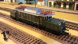 Locomotora eléctrica serie DB 194 151-7 Roco H0