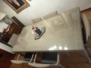 Mesa Comedor Ratán Gris Claro con Cristal y sillas