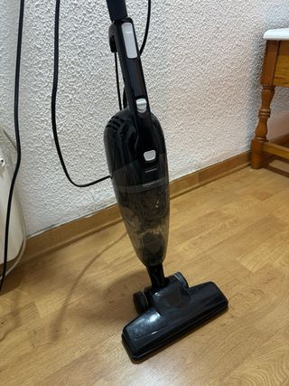 Aspiradora de mano negra