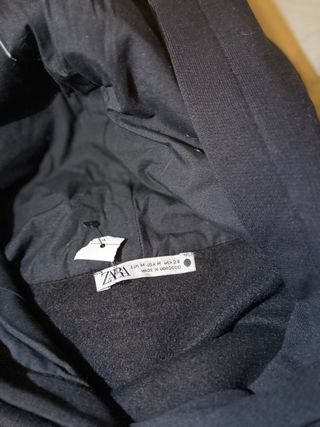 Sudadera Zara Negra con Estampado