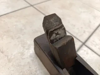 Cepillo carpintero antiguo Peugeot