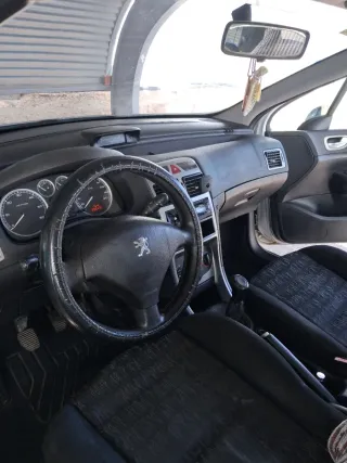 Peugot 307 5P XS 2.0 HD 2001