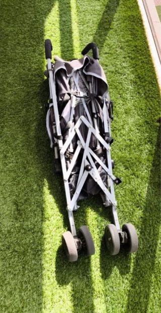 Carrito de bebé tipo paraguas