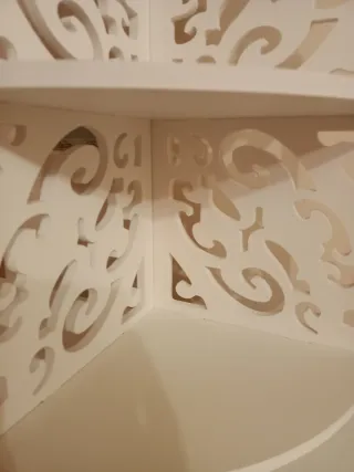 Estantería decorativa blanca