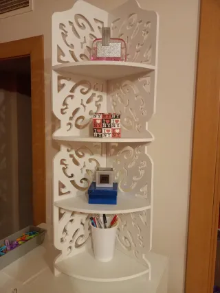 Estantería decorativa blanca