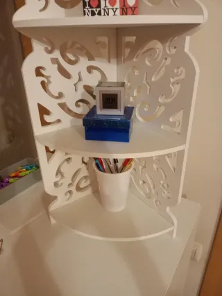 Estantería decorativa blanca