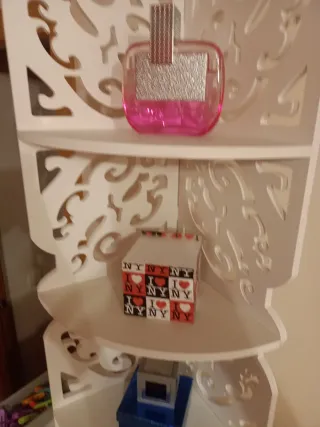 Estantería decorativa blanca