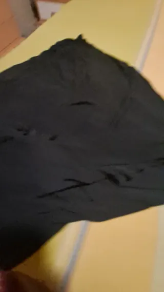 Falda flamenca negra con volantes