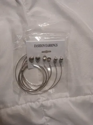 Set de Pendientes Aro y Corazón