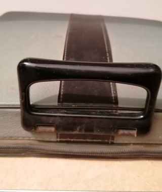 Máquina de escribir Olivetti Lettera 32