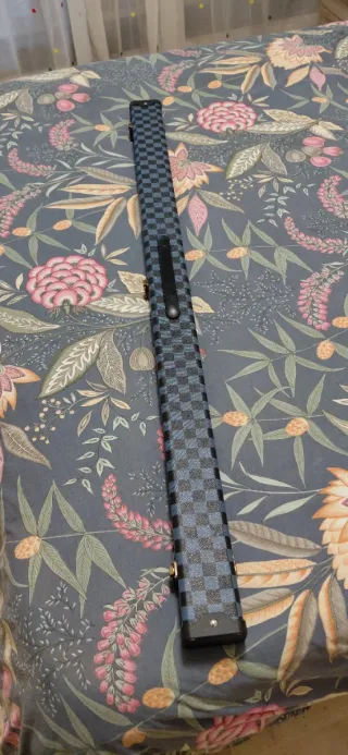 Taco de billar profesional con funda Rígida.