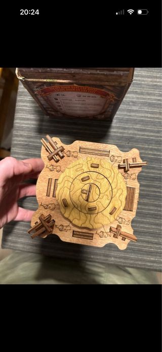 Caja de rompecabezas de madera CLUEBOX