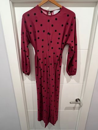 Mono ASOS lunares rojo y negro