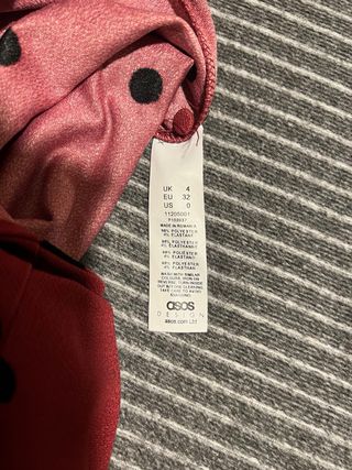 Mono ASOS lunares rojo y negro