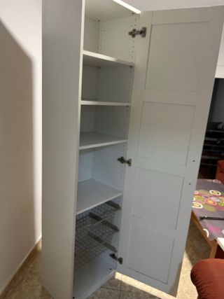 Armario de almacenaje blanco