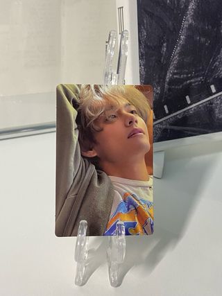 Taehyung “V” Layover Gift