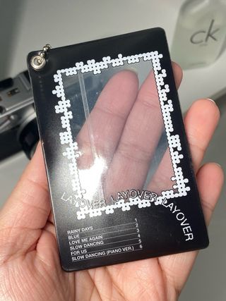 Taehyung “V” Layover Gift