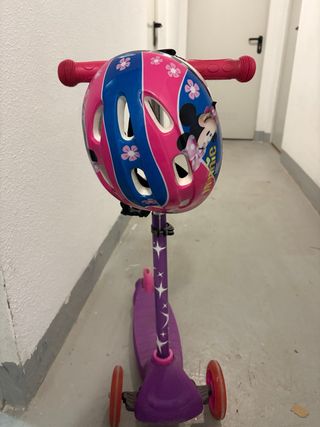 Patín 3 ruedas y casco Minnie niña