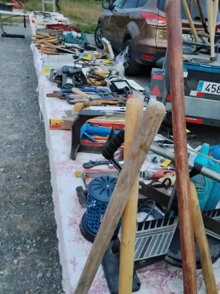 Lote de herramientas de setgunda mano en Domeño