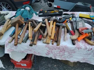 Lote de herramientas de setgunda mano en Domeño