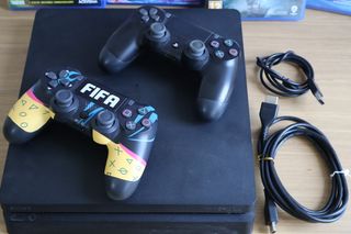 PS4 (PlayStation 4) con 2 mandos 512gb y 6 juegos