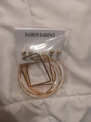 Set de Pendientes Fashion Earrings Dorados