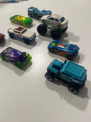 Lote de 9 coches de juguetes a 5 €