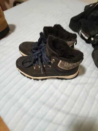 Botas de invierno con borreguillo negro