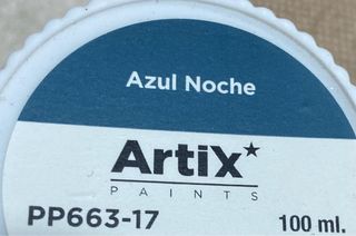 Decoración de pared azul y beige