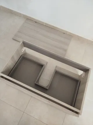 Mueble lavabo suspendido madera con estantería