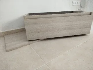 Mueble lavabo suspendido madera con estantería