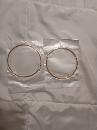 Pendientes de aro grandes dorados