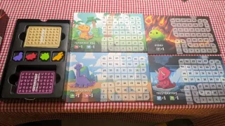 Juego de Mesa Happy Little Dinosaurs