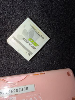 Nintendo DS Lite Rosa + Cargador + Estuche + Tarje