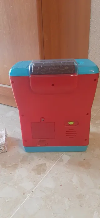 Cafetera de juguete con luces y sonido