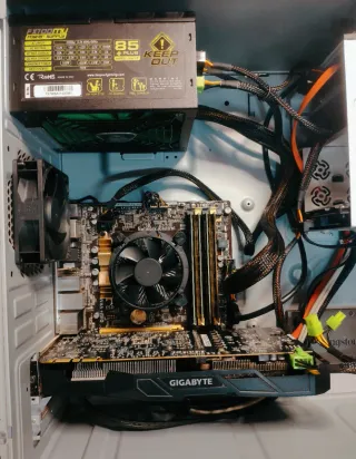 PC ASUS I7-16GB-GTX 1070-SSD-HDD juegos y estudios