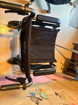 Silla de ruedas ligera y plegable Nueva