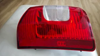 Piloto Trasero Derecho Lancia Voyager Original