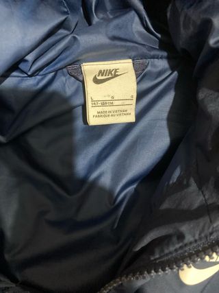Cazadora Nike Azul y Negra Talla(147-158 cm)